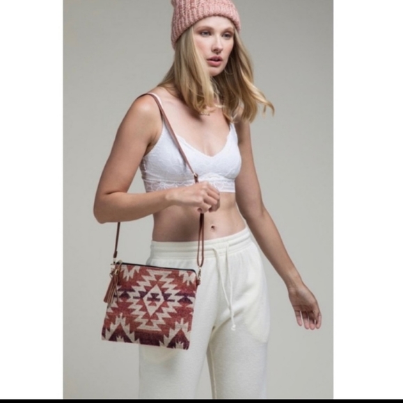 Western print crossbody/clutch - Picture 4 of 8